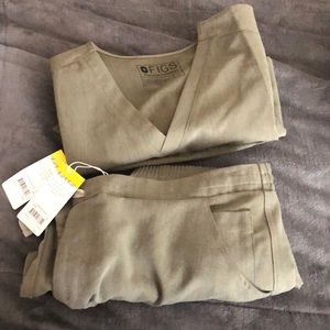 FIGS Heather Olive Scrub Set